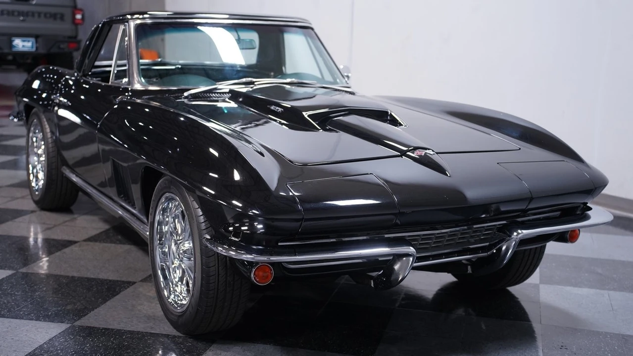 1967 Chevrolet Corvette C2 - Image 15 of 21