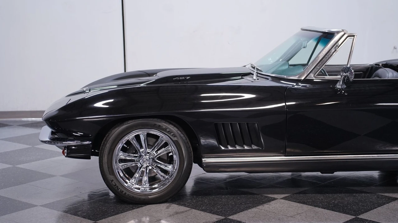 1967 Chevrolet Corvette C2 - Image 20 of 21