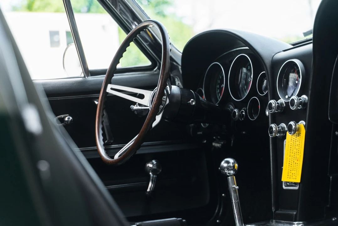 1967 Chevrolet Corvette C2 - Image 15 of 31