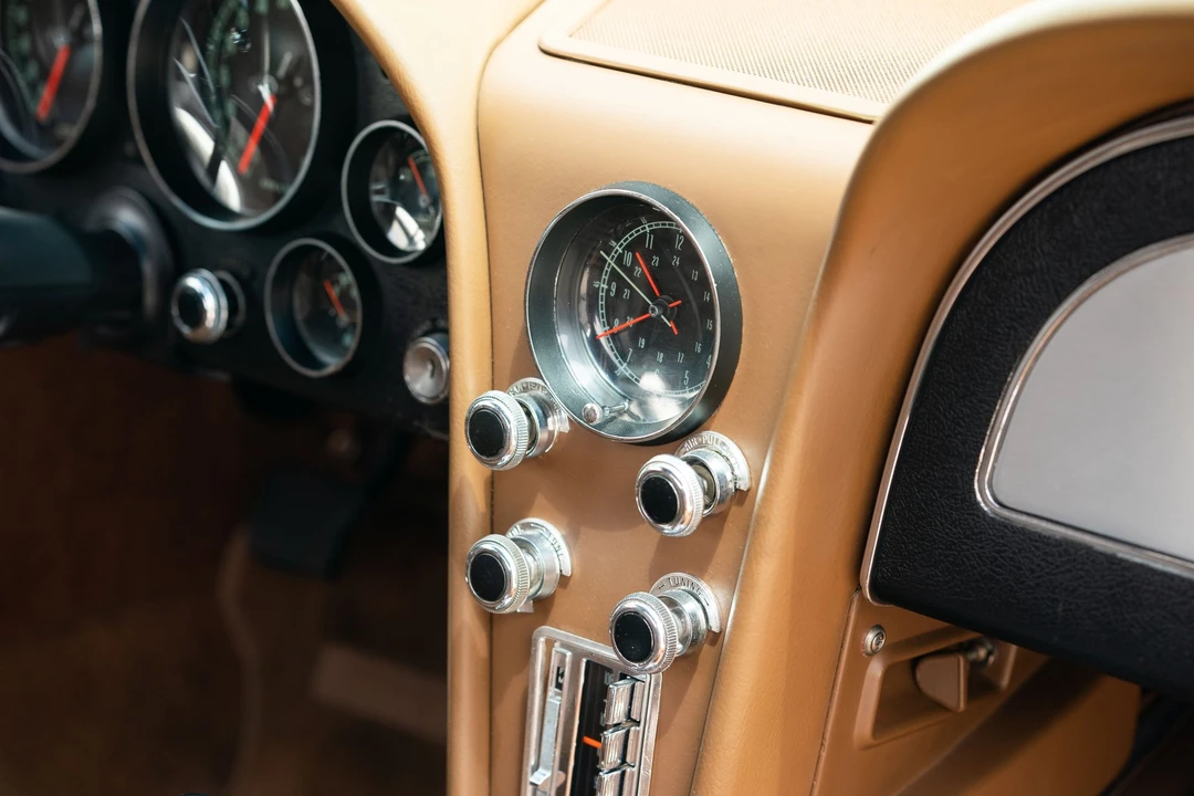 1967 Chevrolet Corvette C2 427 - Image 15 of 31