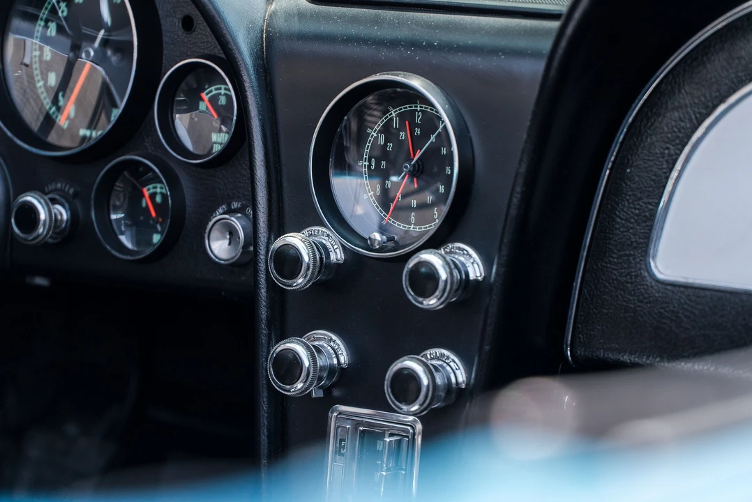 1967 Chevrolet Corvette C2 - Image 23 of 31
