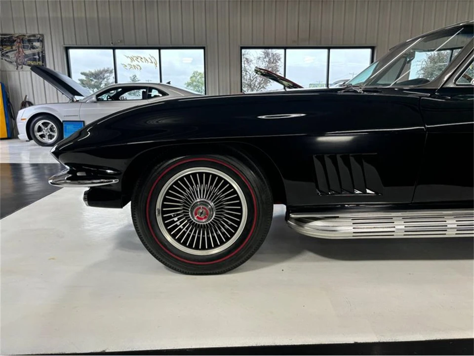 1967 Chevrolet Corvette C2 - Image 19 of 31