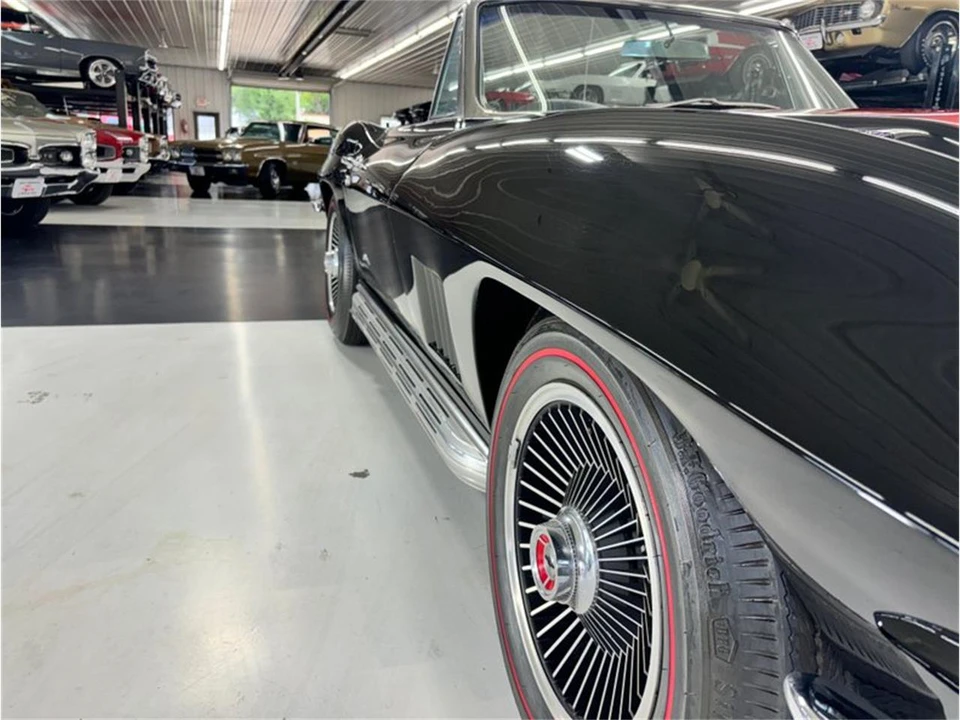 1967 Chevrolet Corvette C2 - Image 24 of 31