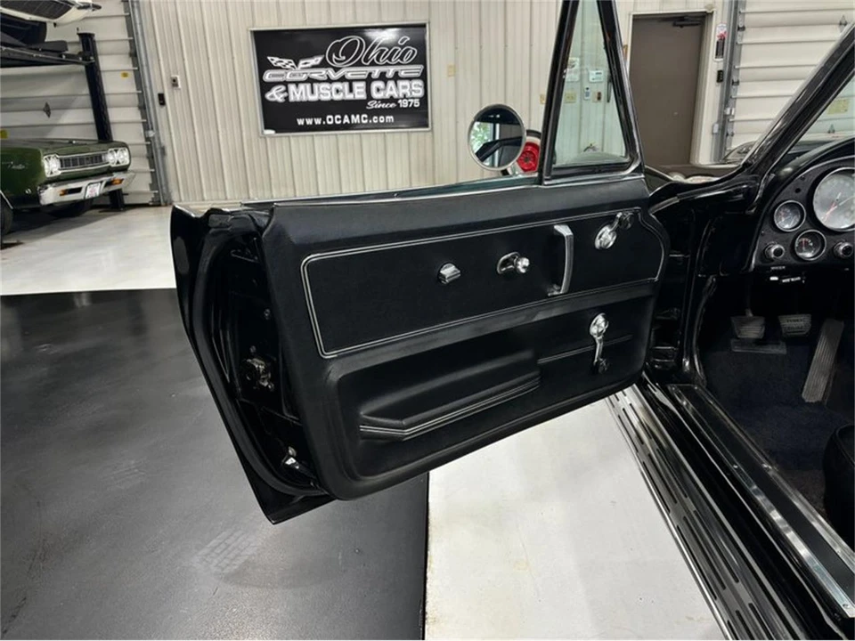 1967 Chevrolet Corvette C2 - Image 25 of 31