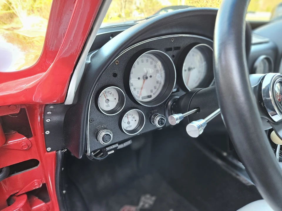 1967 Chevrolet Corvette C2 - Image 15 of 21