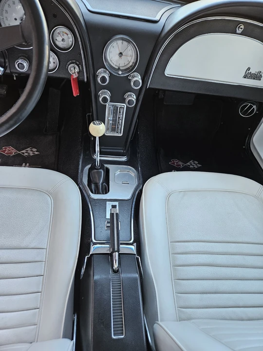 1967 Chevrolet Corvette C2 - Image 16 of 21