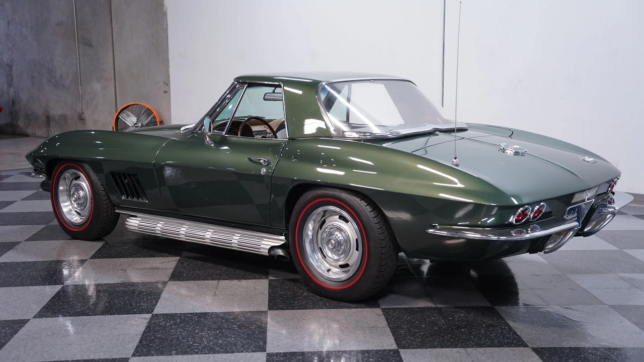 1967 Chevrolet Corvette C2 - Image 8 of 12