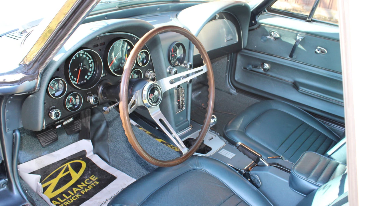 1967 Chevrolet Corvette C2 - Image 4 of 23