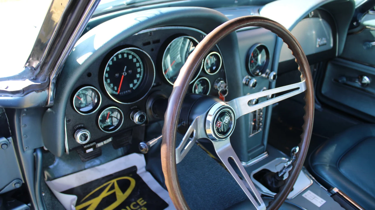 1967 Chevrolet Corvette C2 - Image 5 of 23