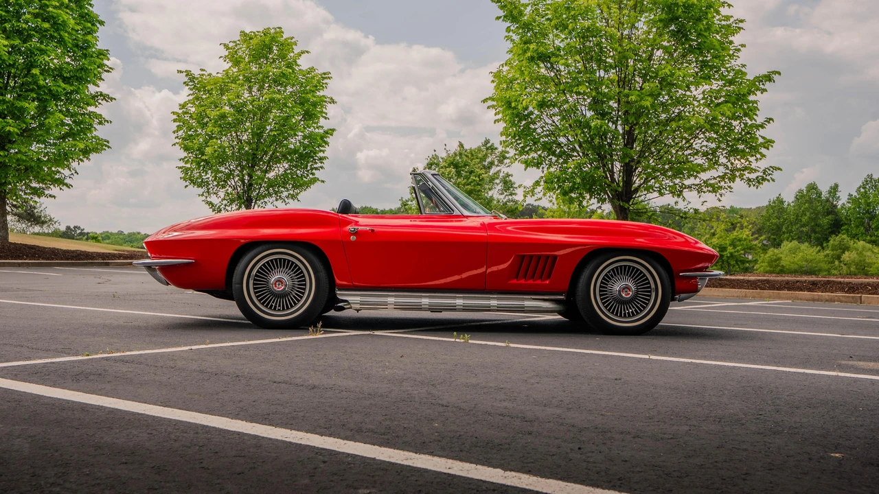 1967 Chevrolet Corvette C2 - Image 13 of 31