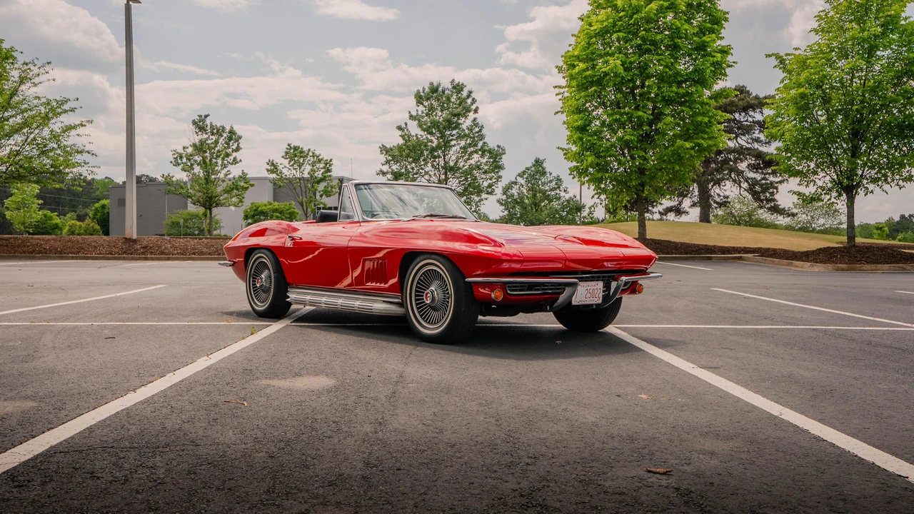 1967 Chevrolet Corvette C2 - Image 15 of 31
