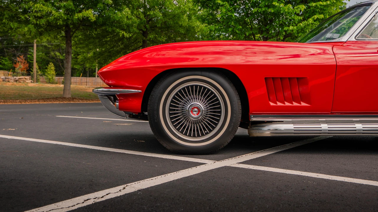 1967 Chevrolet Corvette C2 - Image 23 of 31