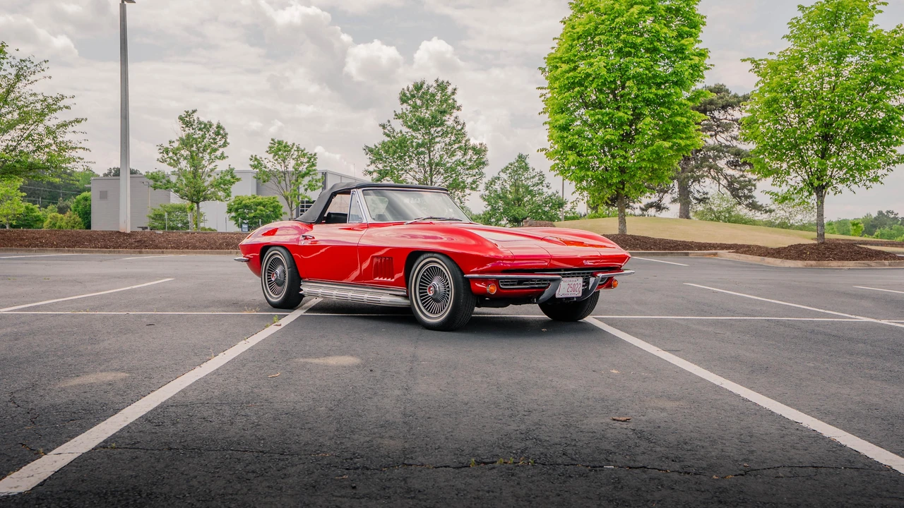 1967 Chevrolet Corvette C2 - Image 14 of 31