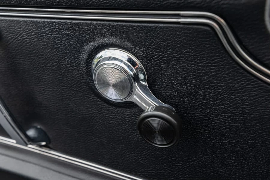 1967 Chevrolet Corvette C2 - Image 30 of 31