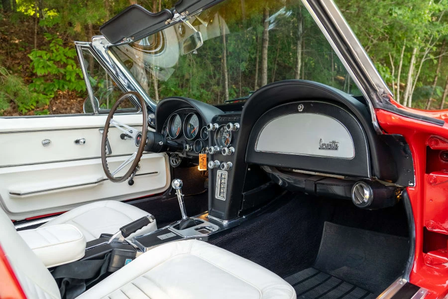 1967 Chevrolet Corvette C2 - Image 25 of 31