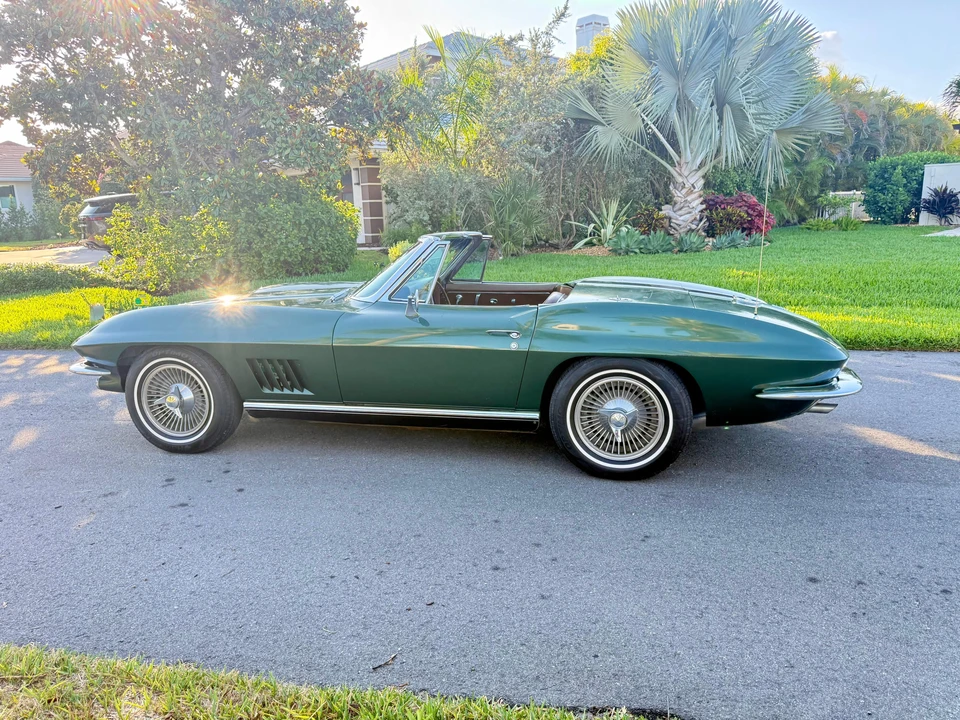 1967 Chevrolet Corvette C2 - Image 12 of 31