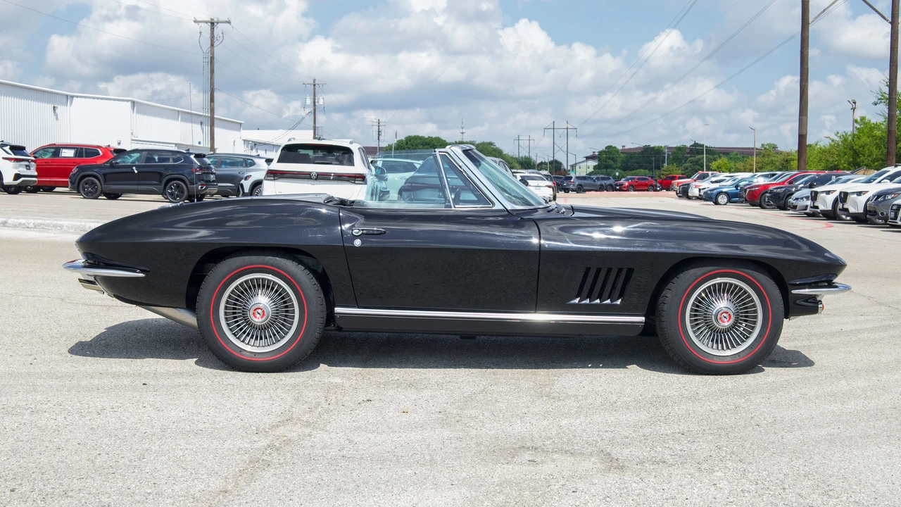 1967 Chevrolet Corvette C2 - Image 4 of 31
