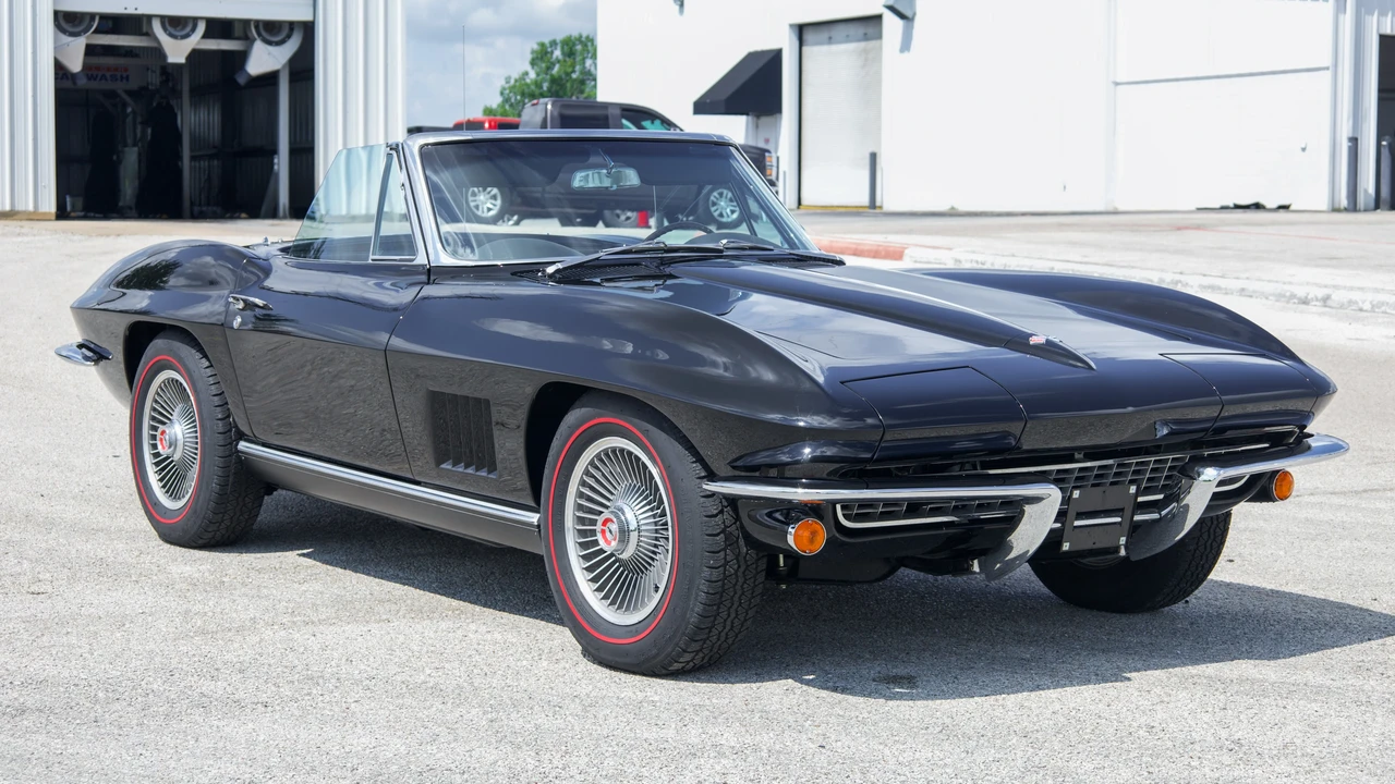 1967 Chevrolet Corvette C2 - Image 3 of 31