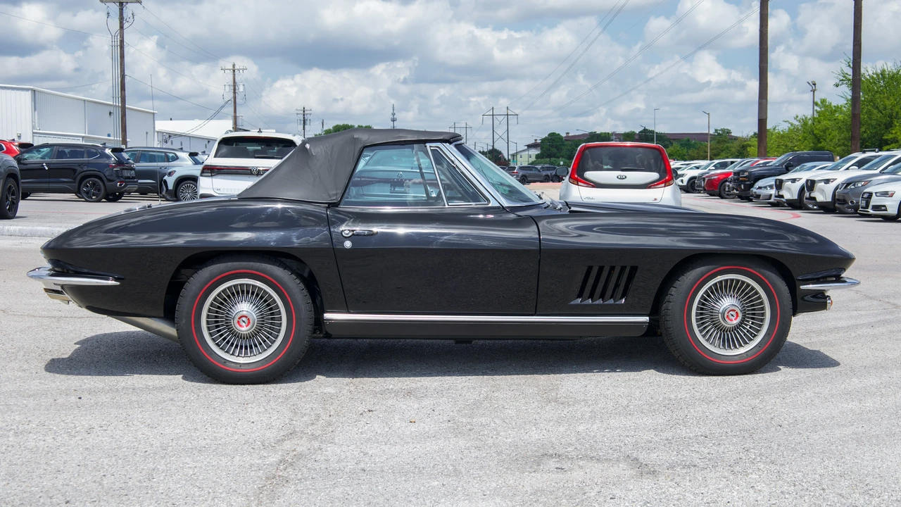 1967 Chevrolet Corvette C2 - Image 12 of 31