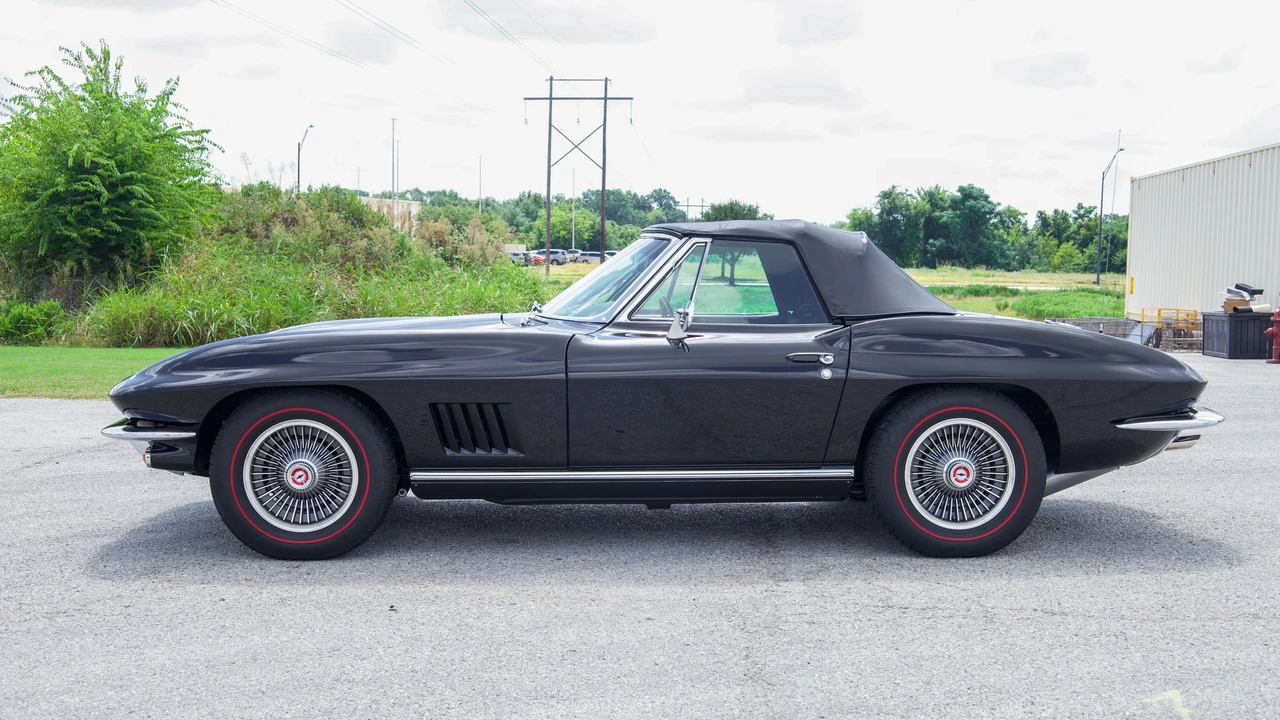 1967 Chevrolet Corvette C2 - Image 16 of 31