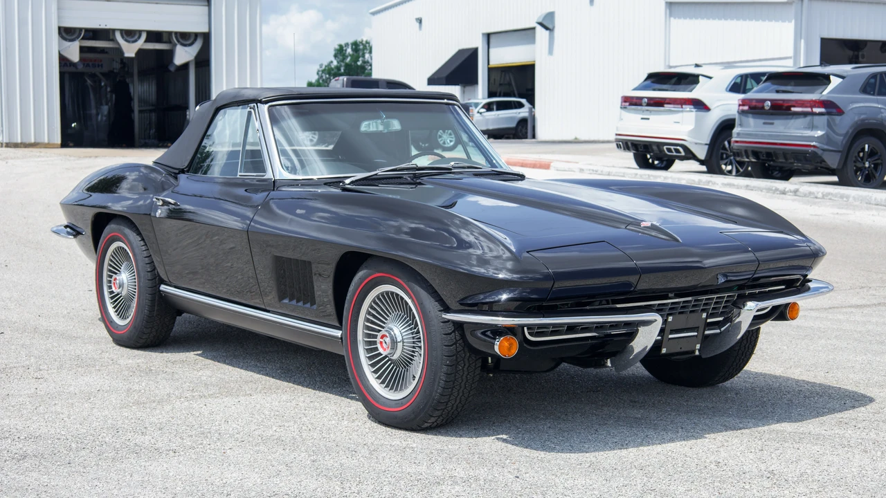1967 Chevrolet Corvette C2 - Image 11 of 31