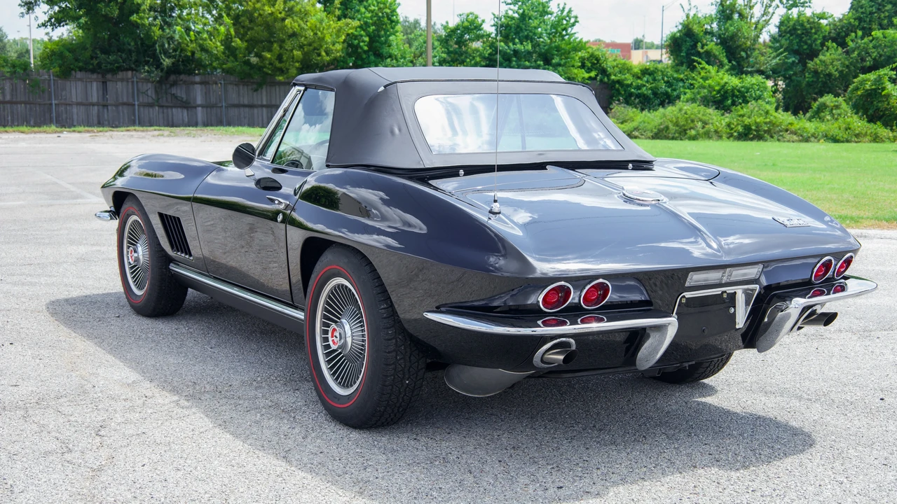 1967 Chevrolet Corvette C2 - Image 15 of 31