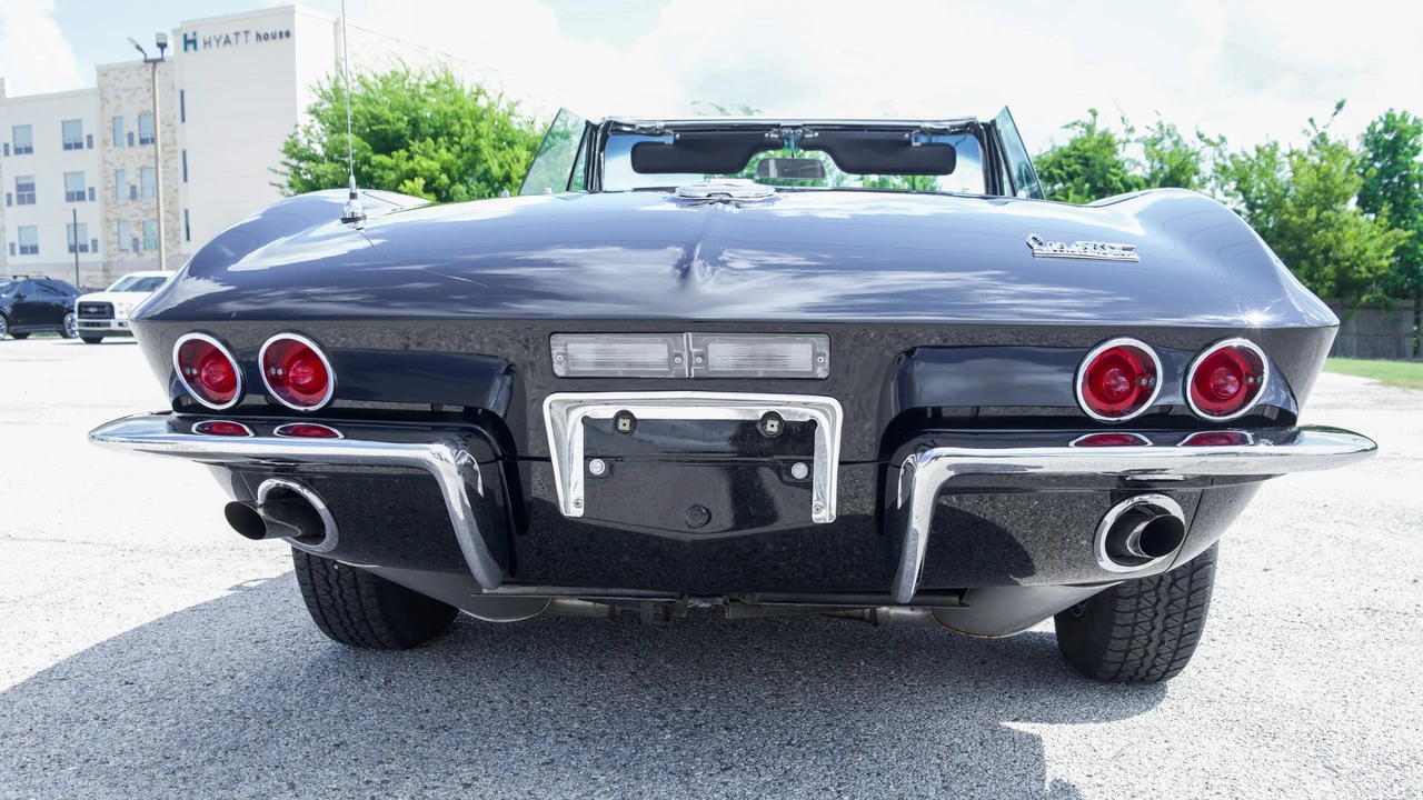 1967 Chevrolet Corvette C2 - Image 19 of 31