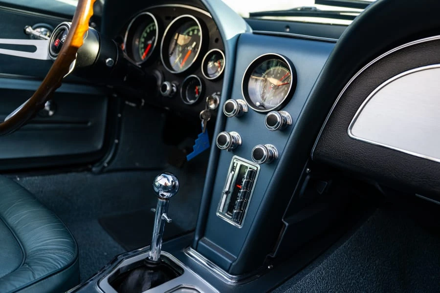 1967 Chevrolet Corvette C2 - Image 24 of 31