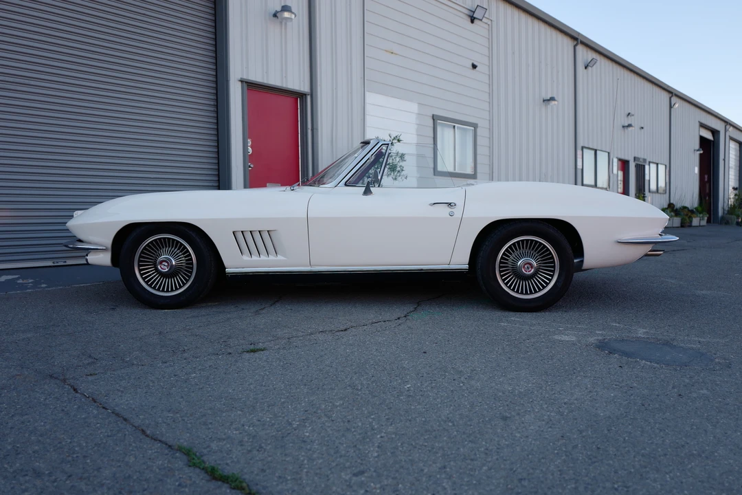 1967 Chevrolet Corvette C2 - Image 19 of 31