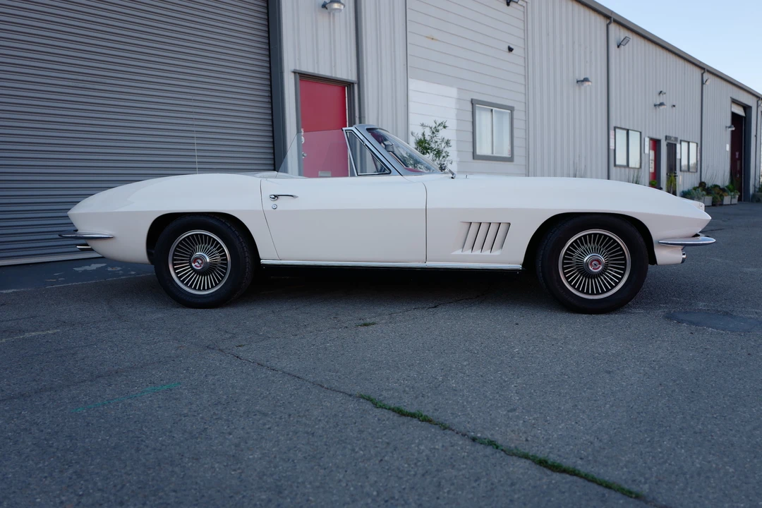 1967 Chevrolet Corvette C2 - Image 23 of 31