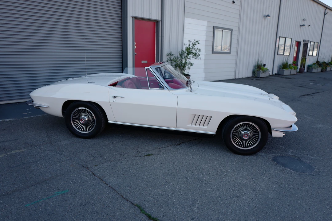1967 Chevrolet Corvette C2 - Image 24 of 31