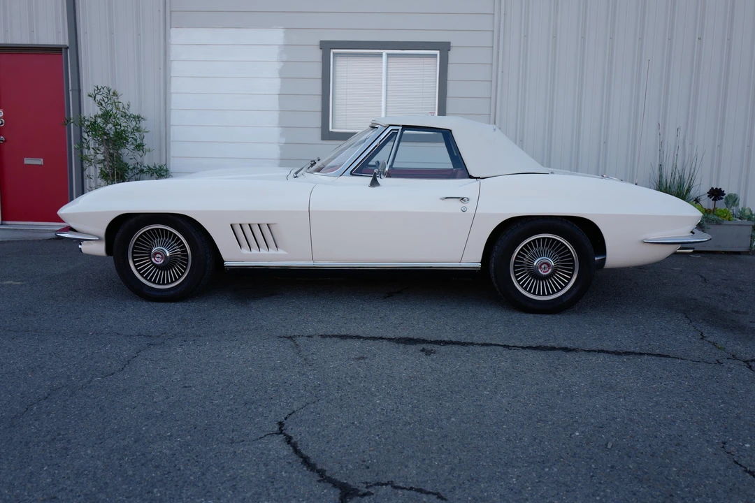 1967 Chevrolet Corvette C2 - Image 21 of 31