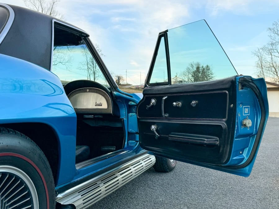 1967 Chevrolet Corvette C2 - Image 21 of 31