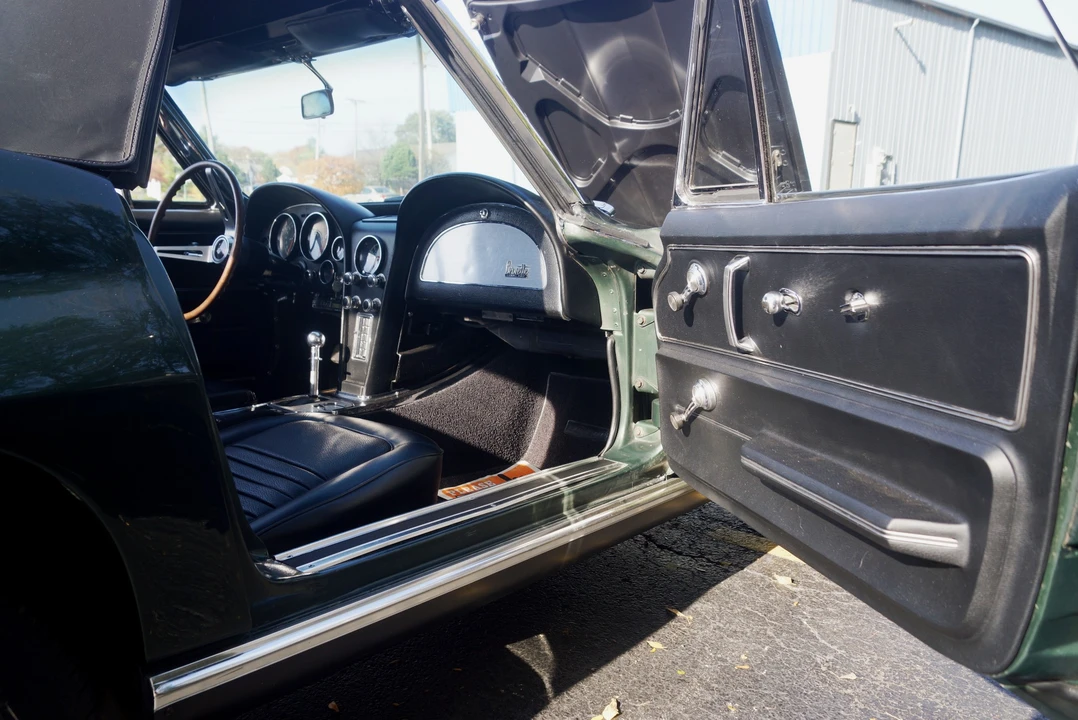 1967 Chevrolet Corvette C2 - Image 20 of 31
