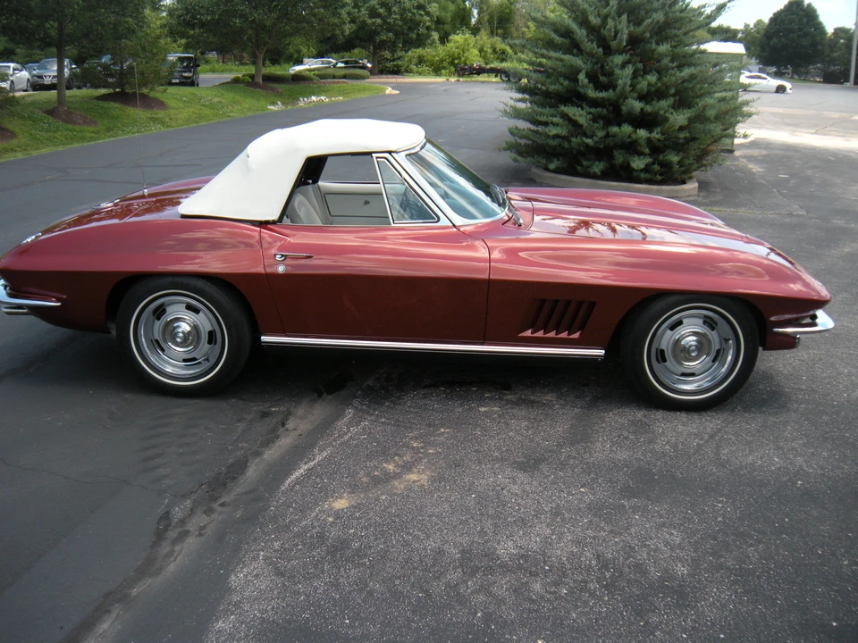 1967 Chevrolet Corvette C2 - Image 22 of 31