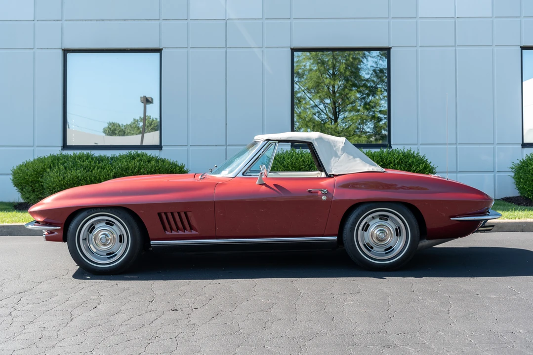 1967 Chevrolet Corvette C2 - Image 18 of 31