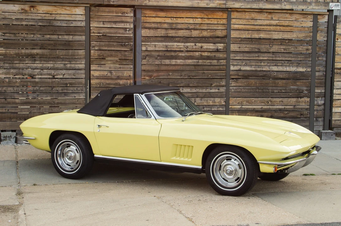 1967 Chevrolet Corvette C2 - Image 18 of 31
