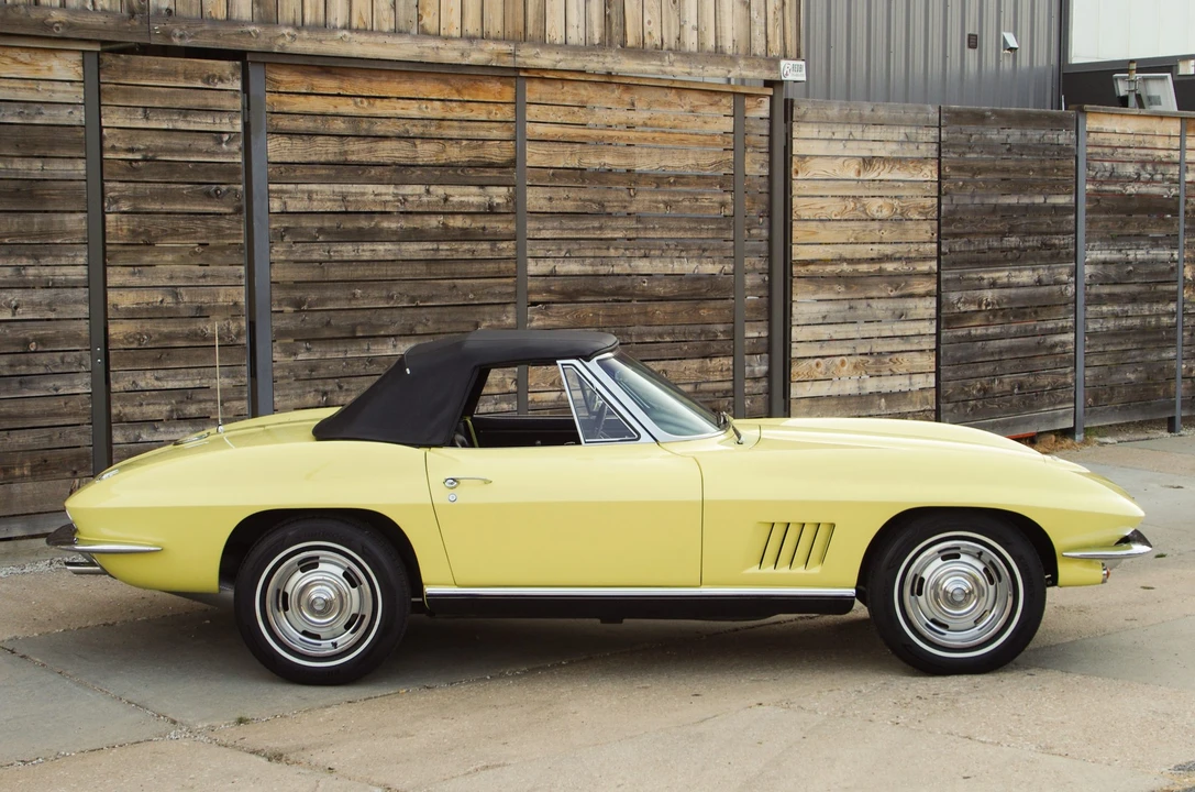 1967 Chevrolet Corvette C2 - Image 16 of 31