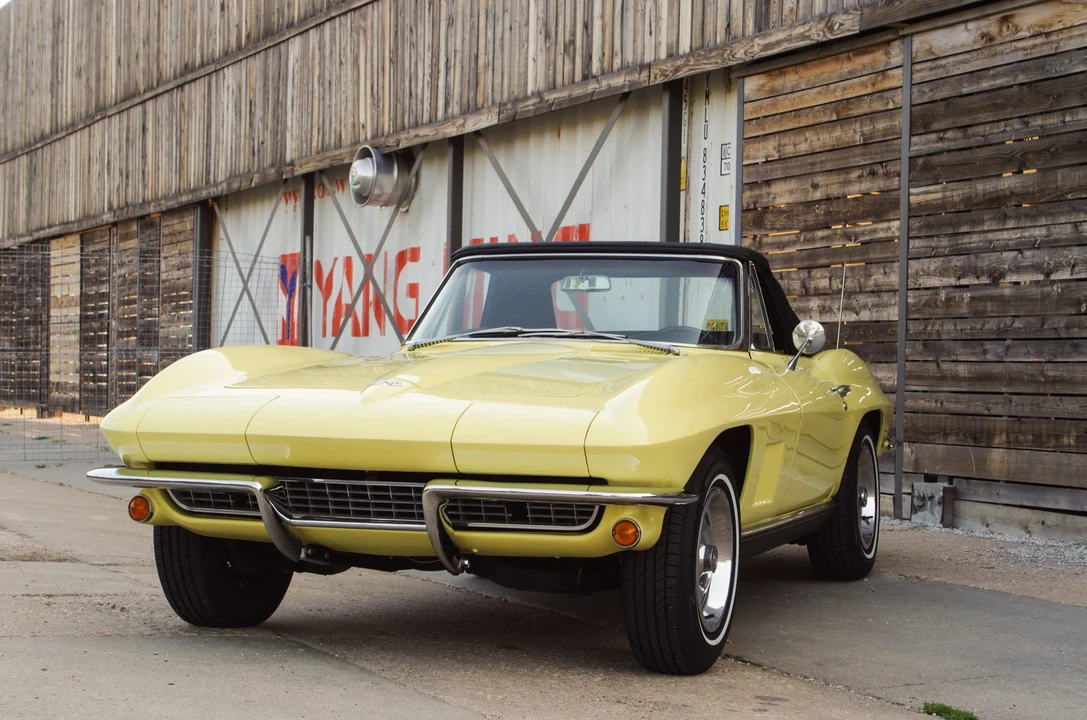 1967 Chevrolet Corvette C2 - Image 2 of 31