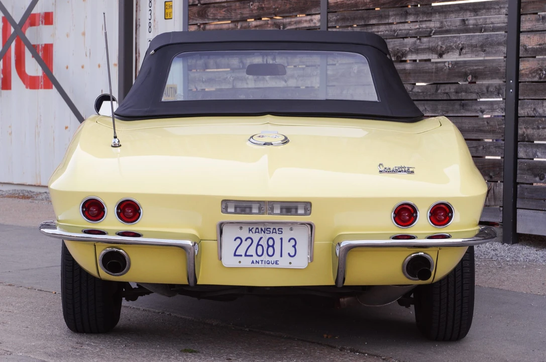 1967 Chevrolet Corvette C2 - Image 11 of 31