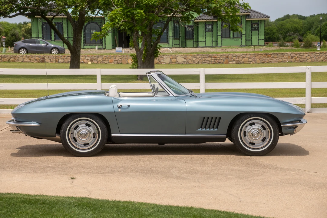 1967 Chevrolet Corvette C2 - Image 16 of 31