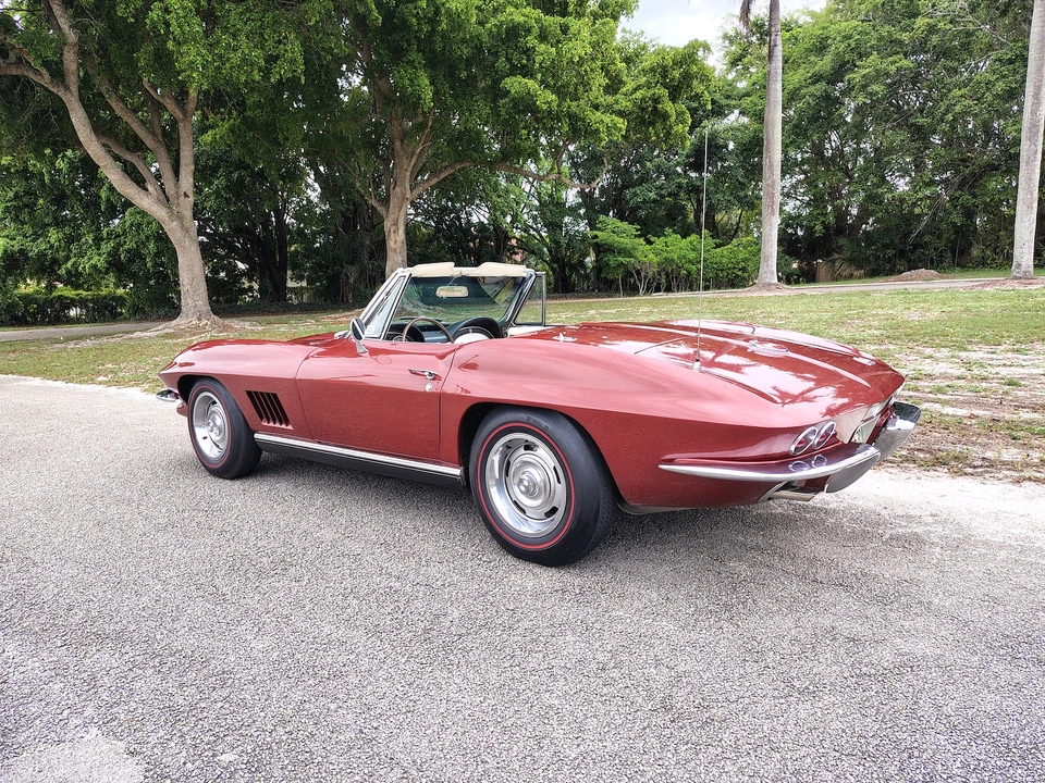1967 Chevrolet Corvette C2 - Image 15 of 31