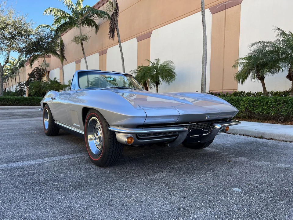 1967 Chevrolet Corvette C2 - Image 15 of 31
