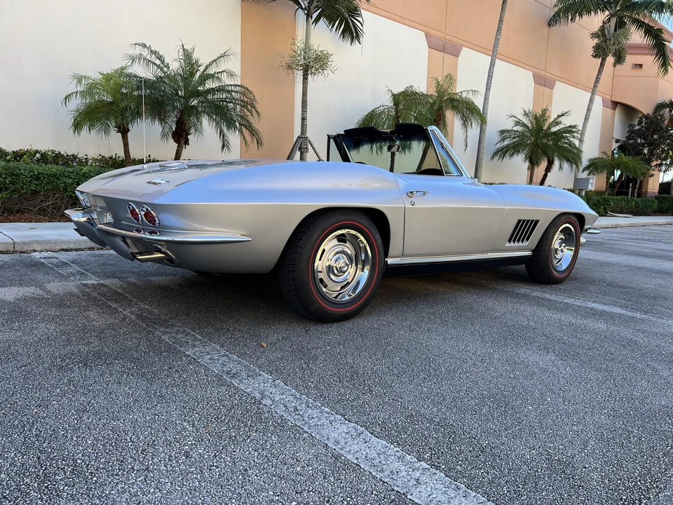 1967 Chevrolet Corvette C2 - Image 10 of 31