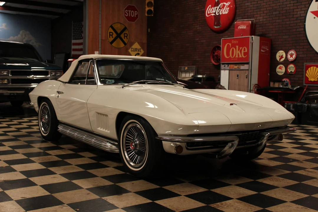 1967 Chevrolet Corvette C2 - Image 18 of 31