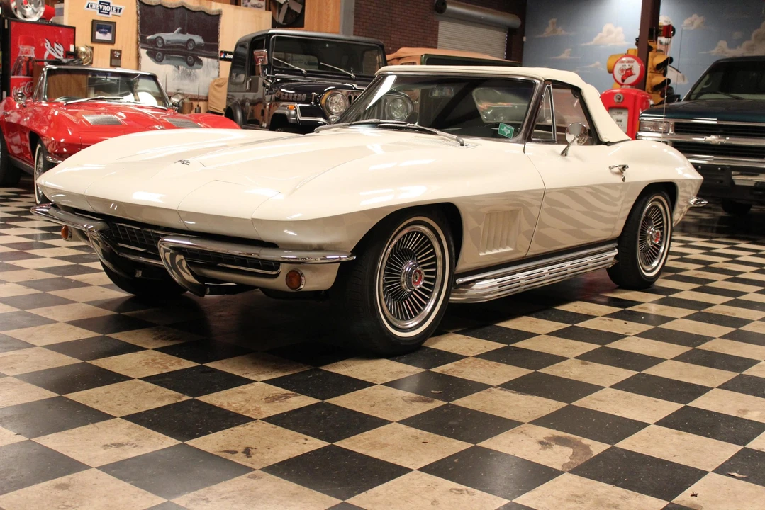 1967 Chevrolet Corvette C2 - Image 29 of 31