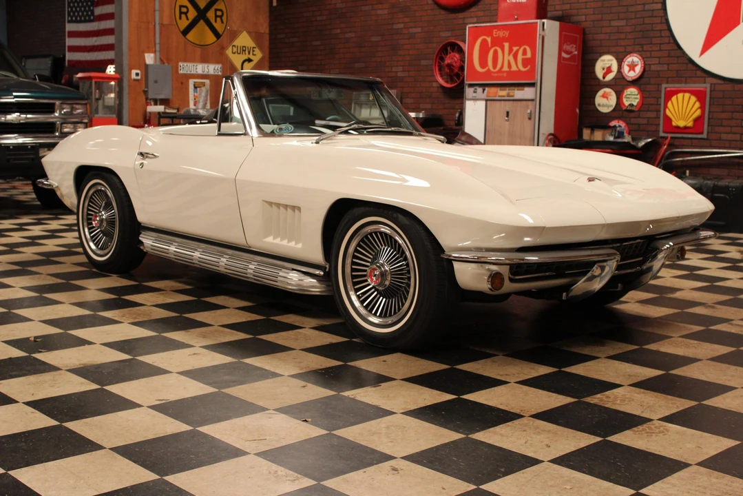 1967 Chevrolet Corvette C2 - Image 11 of 31