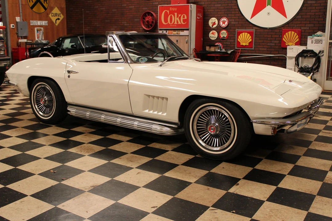 1967 Chevrolet Corvette C2 - Image 12 of 31