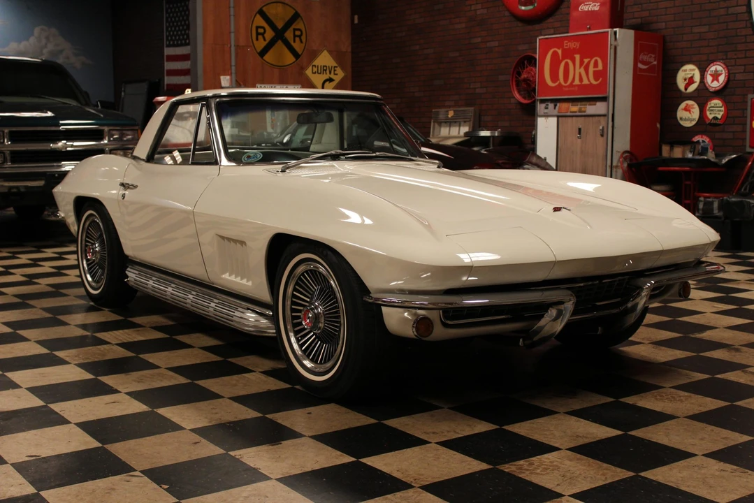 1967 Chevrolet Corvette C2 - Image 17 of 31
