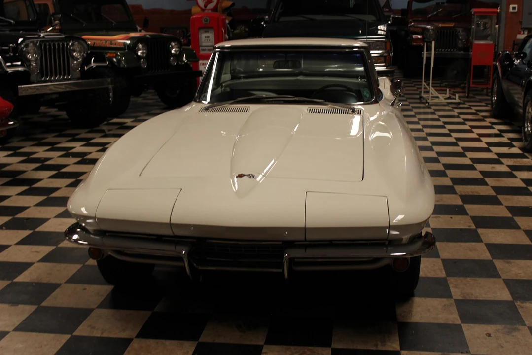 1967 Chevrolet Corvette C2 - Image 30 of 31
